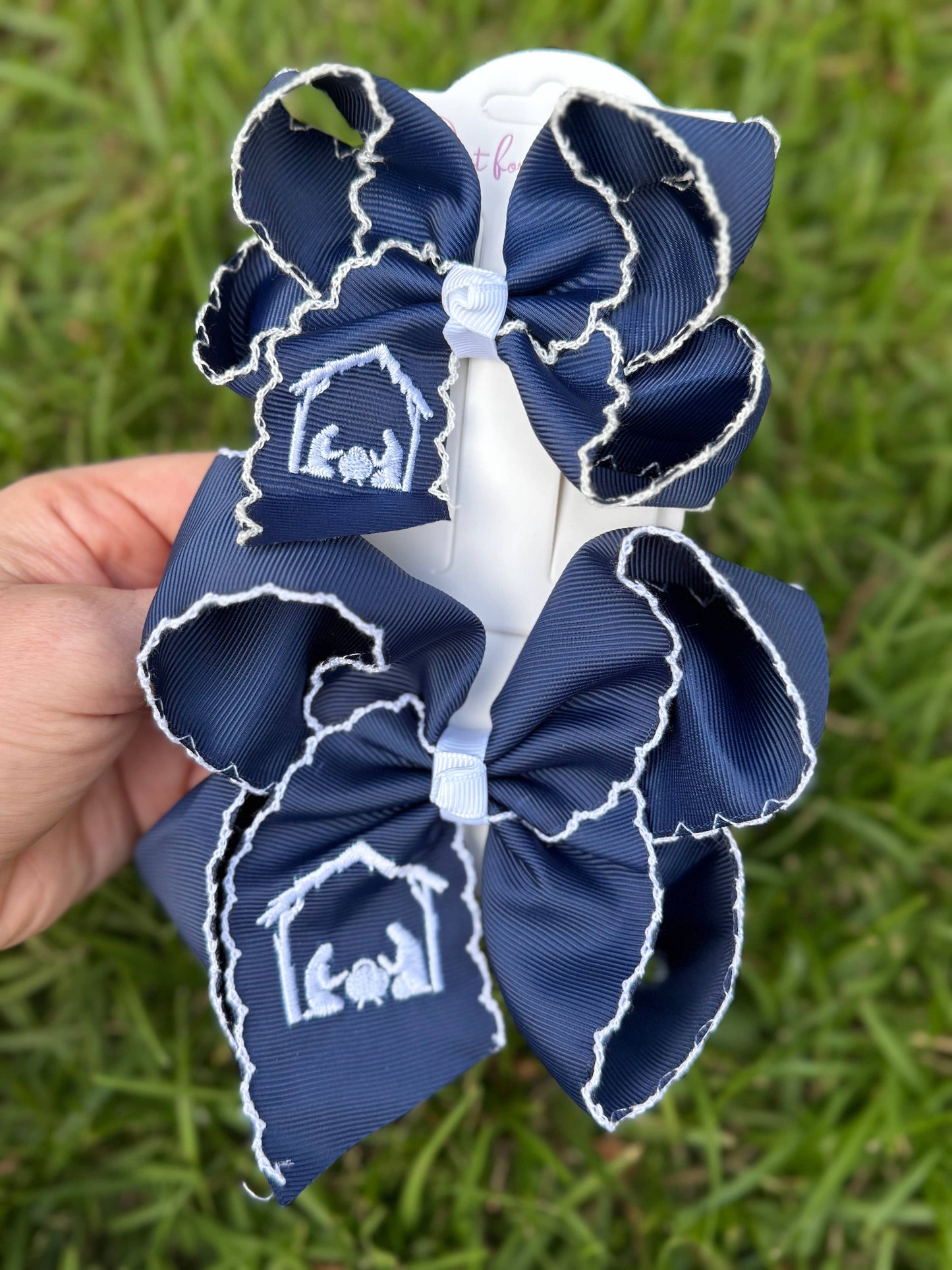 Navy Nativity Scene Moonstitch Hair Bow: 5.5 inch