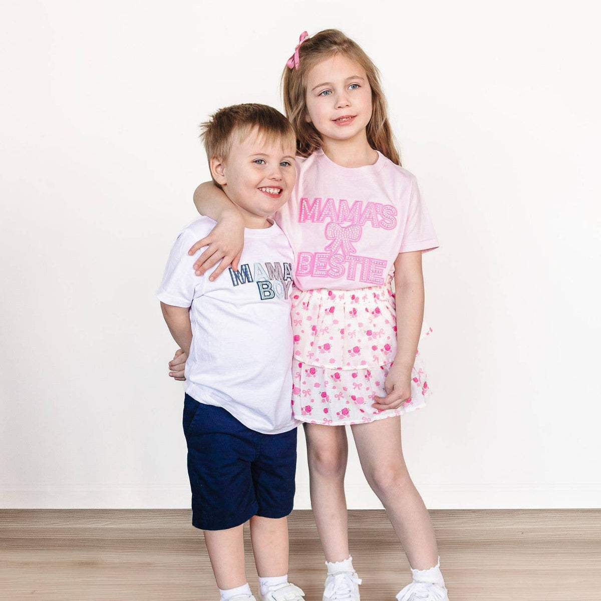 Mama's Bestie Pearl Patch Short Sleeve T-Shirt -Mother's Day: 12-18M