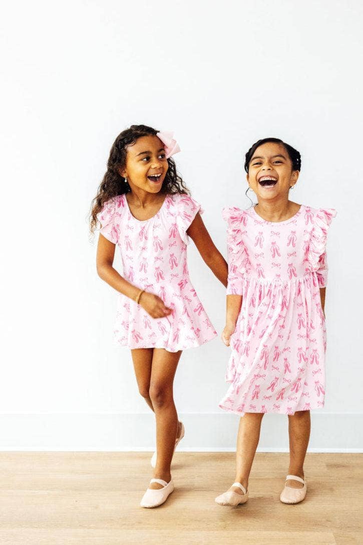 Girls Twirling en Pointe 3/4 Sleeve Ruffle Twirl Dress